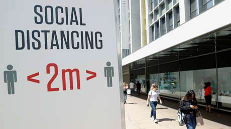 Advierten que las mascarillas y el distanciamiento serán indispensables al menos hasta julio de 2021