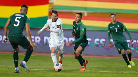 La primera victoria de Argentina en Bolivia en 15 años acaba con Messi enojado en medio de una riña (VIDEO)