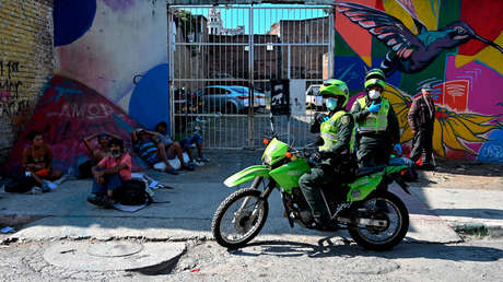 "El tiro fue directo a la cara": Una mujer denuncia la muerte de su hijo a manos de la Policía de Colombia durante un polémico operativo