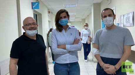 Empleados extranjeros de RT reciben una segunda inyección como parte de los ensayos de la vacuna rusa Sputnik V