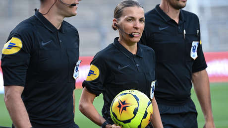 Por primera vez en la historia una mujer será árbitra central en un partido de la Liga Europa de la UEFA