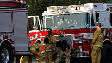 VIDEO: Dos tripulantes mueren al estrellarse un avión de la Armada de EE.UU. contra una casa en Alabama
