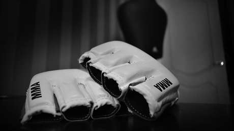 Tras una avalancha de puñetazos, noquea a su rival en tan solo 18 segundos durante su debut en la UFC (VIDEO)