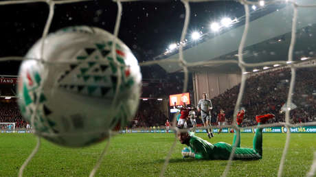 "Nos perdimos nuestro gol": Una cámara con inteligencia artificial confunde el balón con la calva de un árbitro (VIDEO)