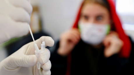 Identifican por qué el coronavirus no produce síntomas en la etapa inicial de la infección