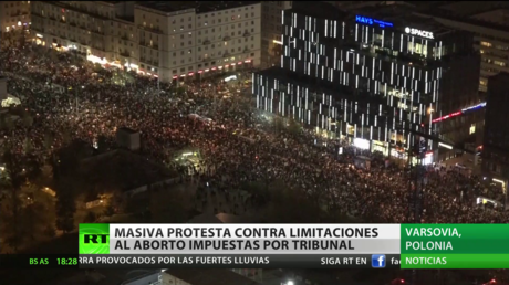 Polonia: Protestas masivas contra las limitaciones al aborto impuestas por el Tribunal Constitucional