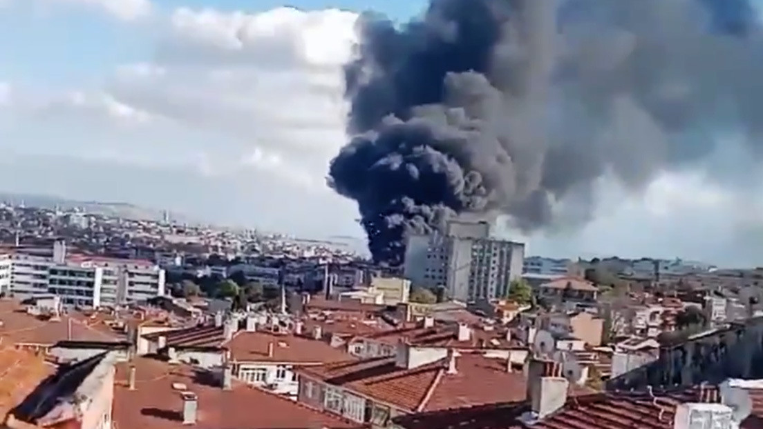 VIDEOS: Se produce un voraz incendio en un hospital de Estambul