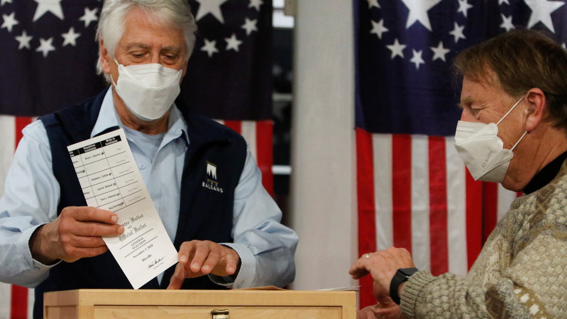 Se dan a conocer los resultados de la votación en el primer colegio electoral abierto en EE.UU.