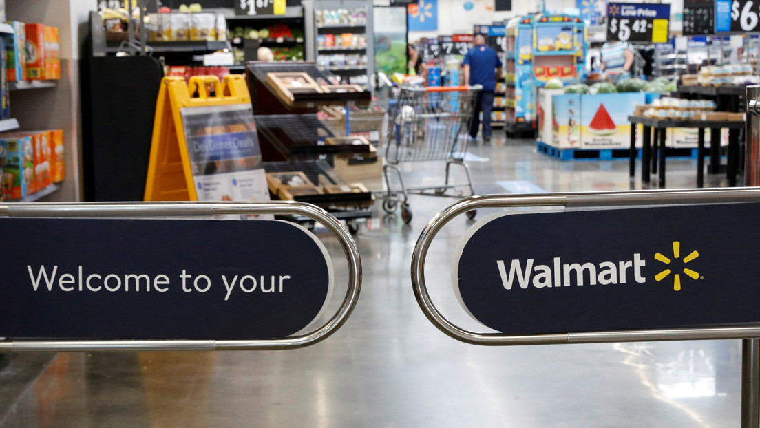 Walmart planea reemplazar sus robots repositores por empleados