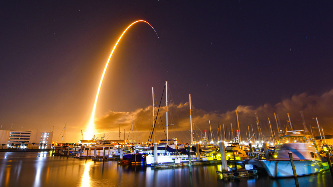 VIDEO: SpaceX lanza a la órbita un avanzado satélite para la Fuerza Espacial de EE.UU.