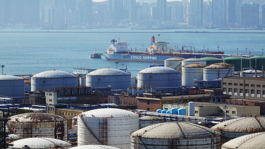 China aumenta las importaciones de petróleo y gas a un menor precio en medio de la pandemia
