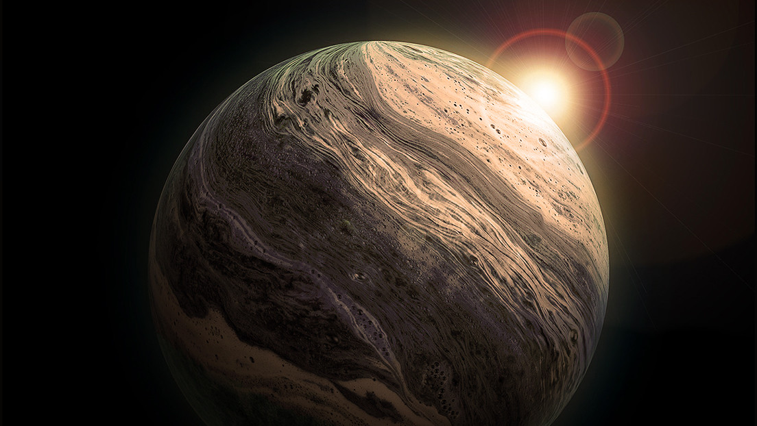 Científicos sugieren que la luna de Júpiter, Europa, podría brillar visiblemente en su lado oscuro