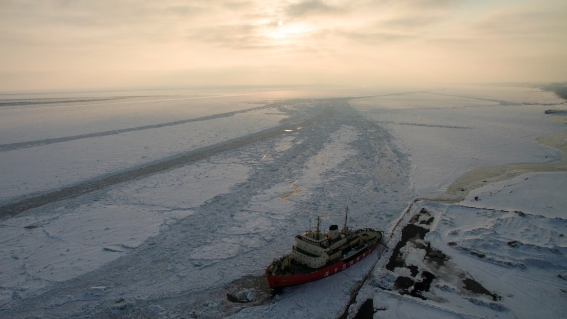 Vinculan el deshielo del Ártico con el flujo de calor de los ríos de Siberia y Norteamérica
