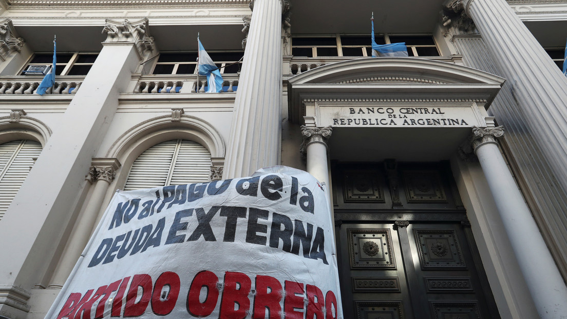 Argentina negocia un nuevo programa con el FMI para el pago de la deuda de 44.000 millones de dólares
