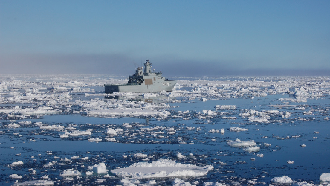 Hallan un registro climático intacto en el fondo de un antiguo lago oculto bajo la capa de hielo en Groenlandia