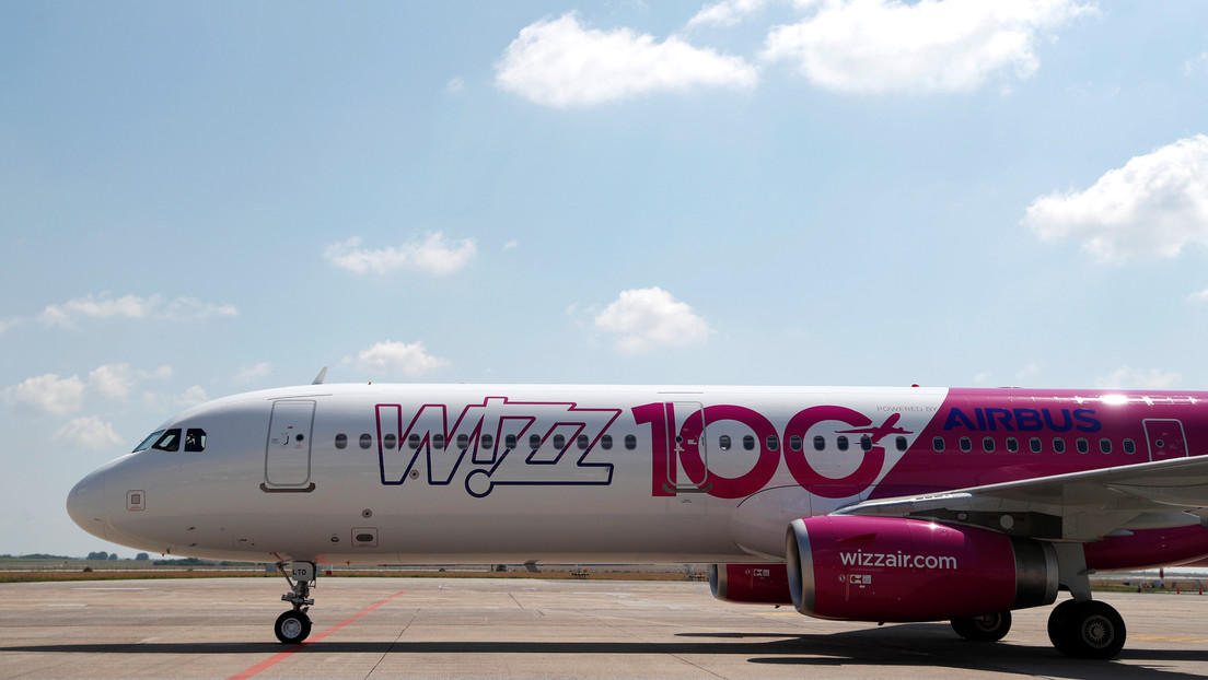 "Potenciales bombas de contagio": un alto funcionario de Noruega critica los vuelos de Wizz Air