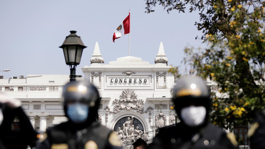 Congresistas rechazan la única lista de candidatos que proponía a una mujer como presidenta interina de Perú