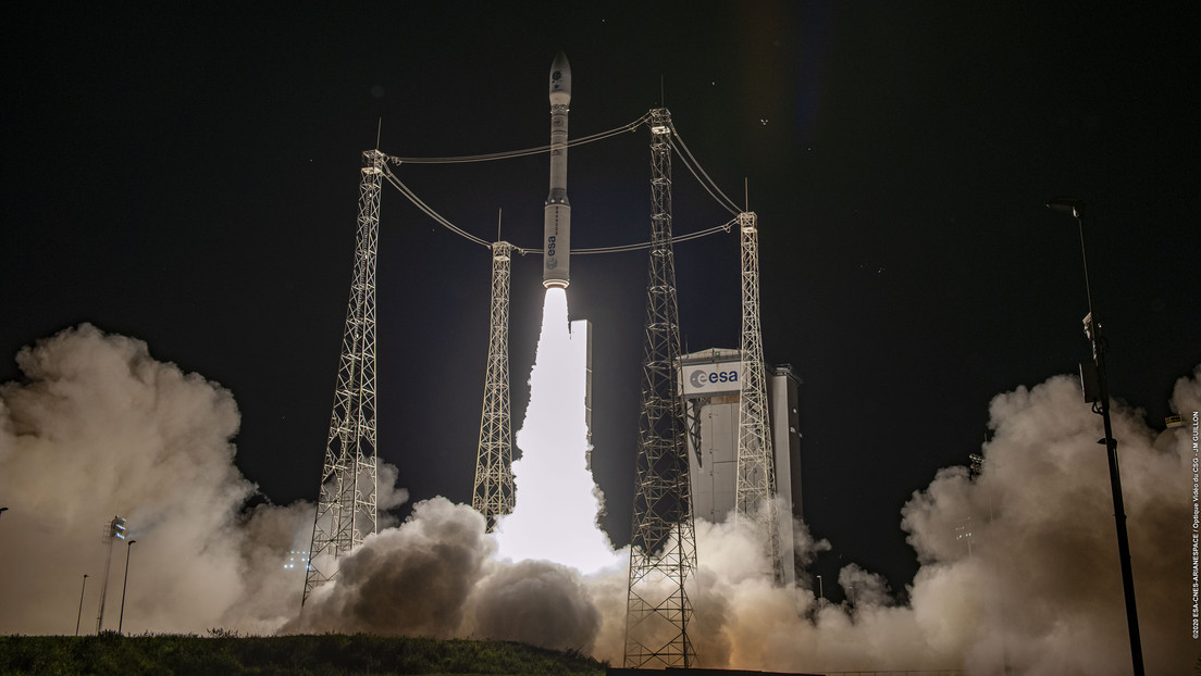 Falla la misión del cohete espacial Vega de la ESA después de que perdiera su trayectoria a los pocos minutos de ser lanzado