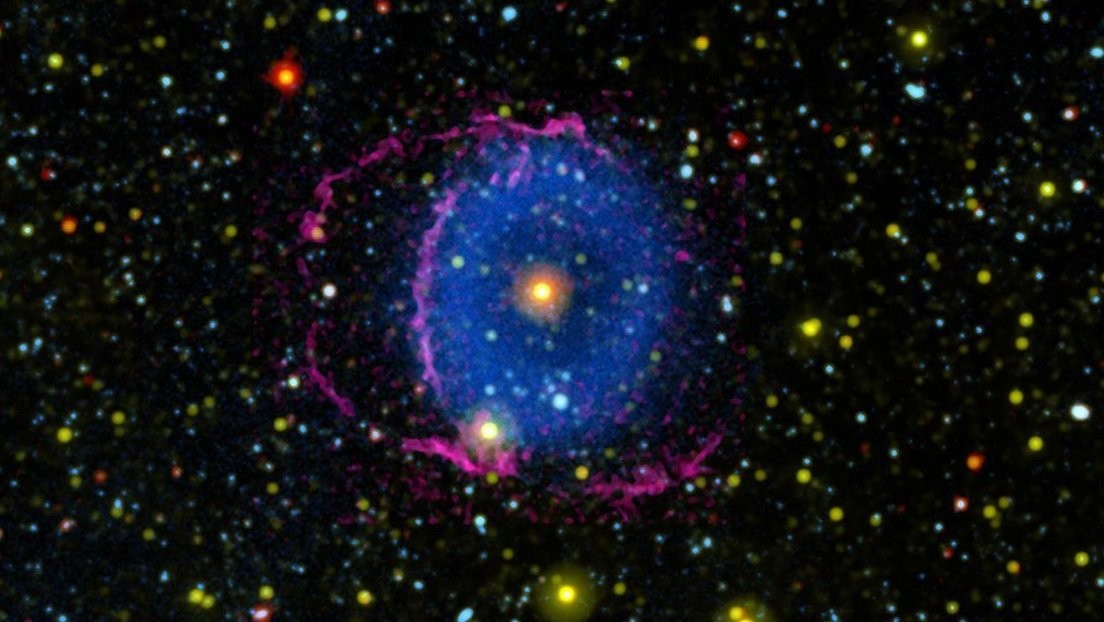 Resuelven el enigma de la nebulosa del Anillo Azul, que brilla con luz ultravioleta
