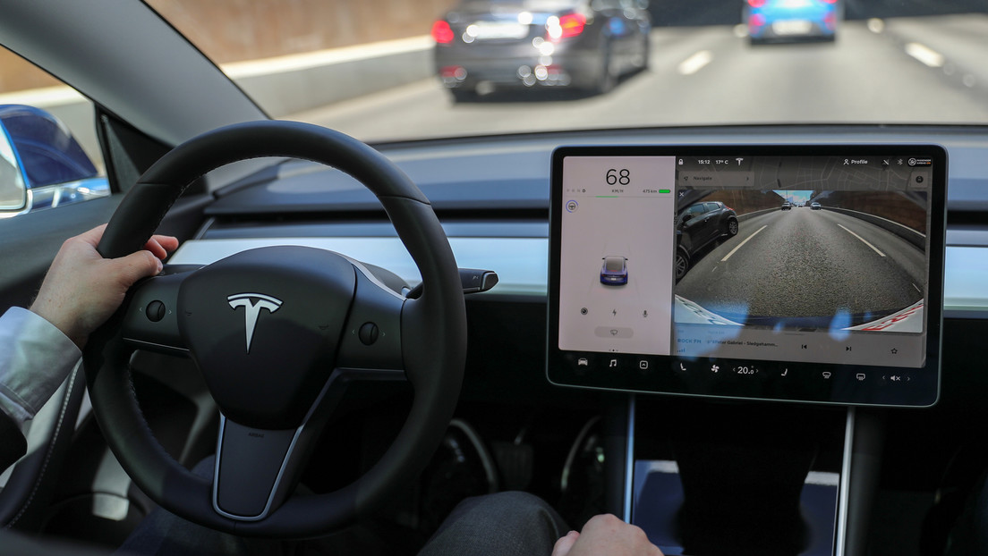 "Lo que querían y lo que ni sabían que querían": Musk crea intriga sobre la nueva actualización de 'software' de los vehículos Tesla