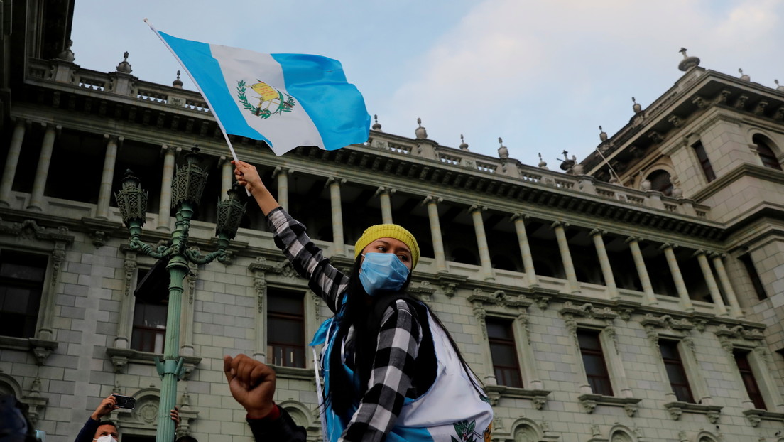 El Congreso de Guatemala suspende la aprobación de los presupuestos que originaron las protestas