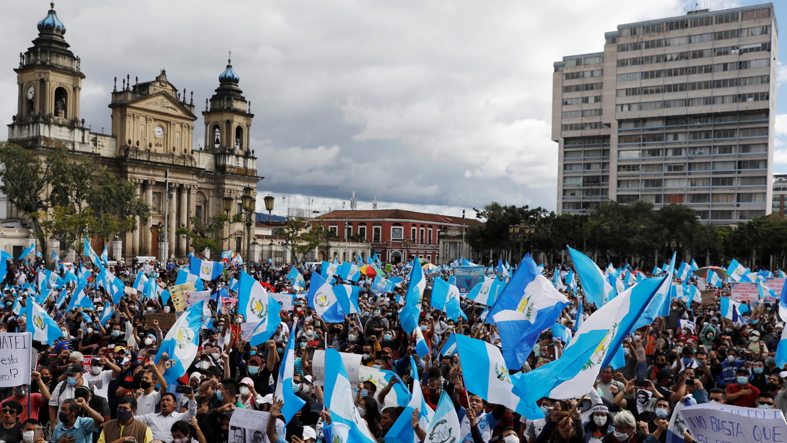 Los presupuestos que incendiaron las calles: 6 preguntas (y respuestas) para entender qué está pasando en Guatemala