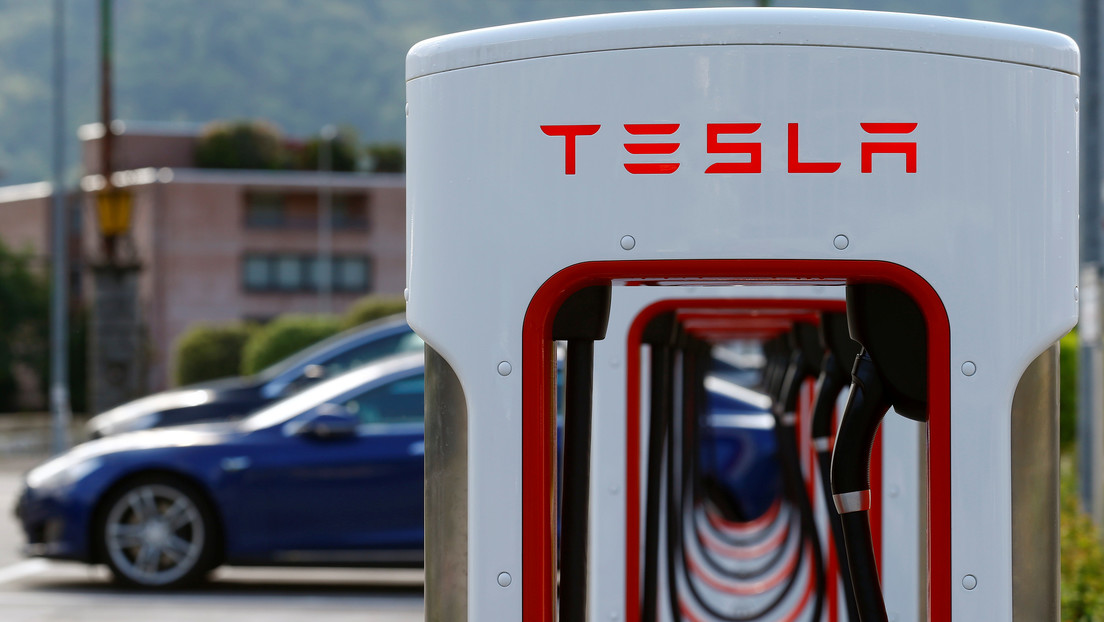 Elon Musk revela detalles sobre un nuevo modelo de Tesla que se diseñará en Europa