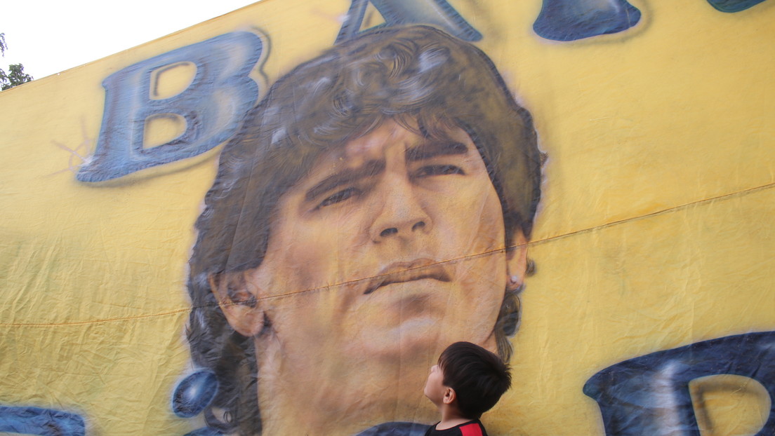 El adiós de Villa Fiorito: El barrio que vio nacer a Maradona despide al ídolo que les enseñó a 'gambetear' la vida (FOTOS)