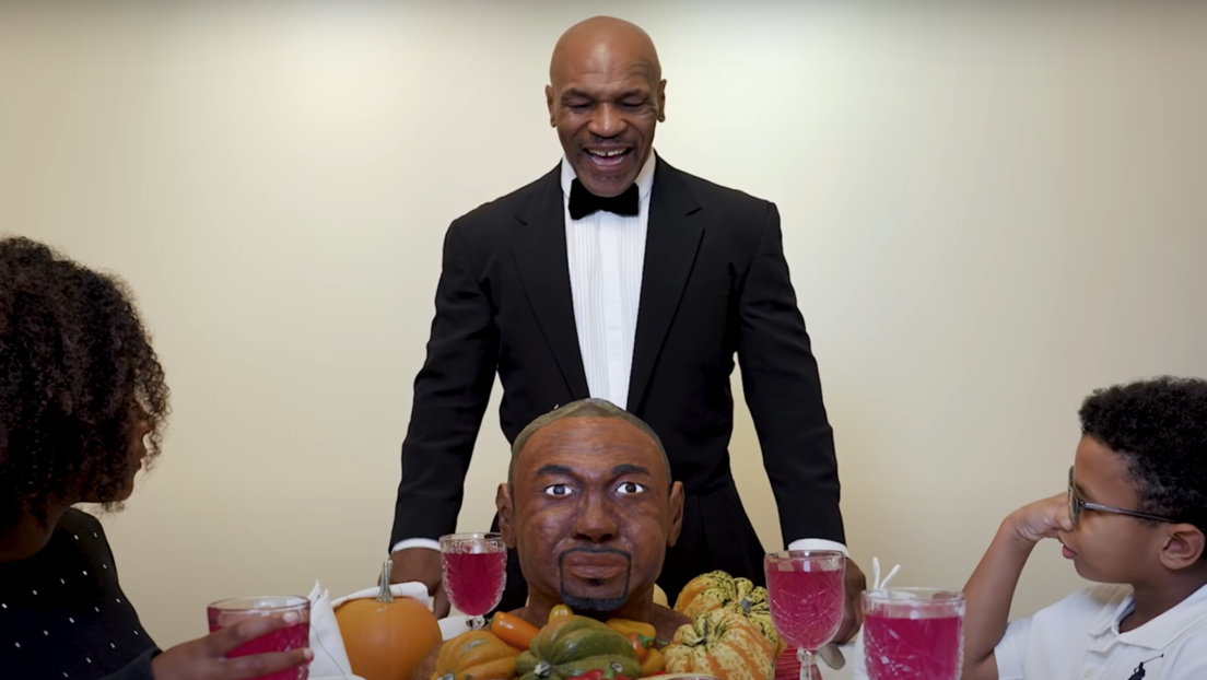 "Sabe mucho mejor que la de Evander": Mike Tyson devora 'la oreja' de Roy Jones Jr. (VIDEO)