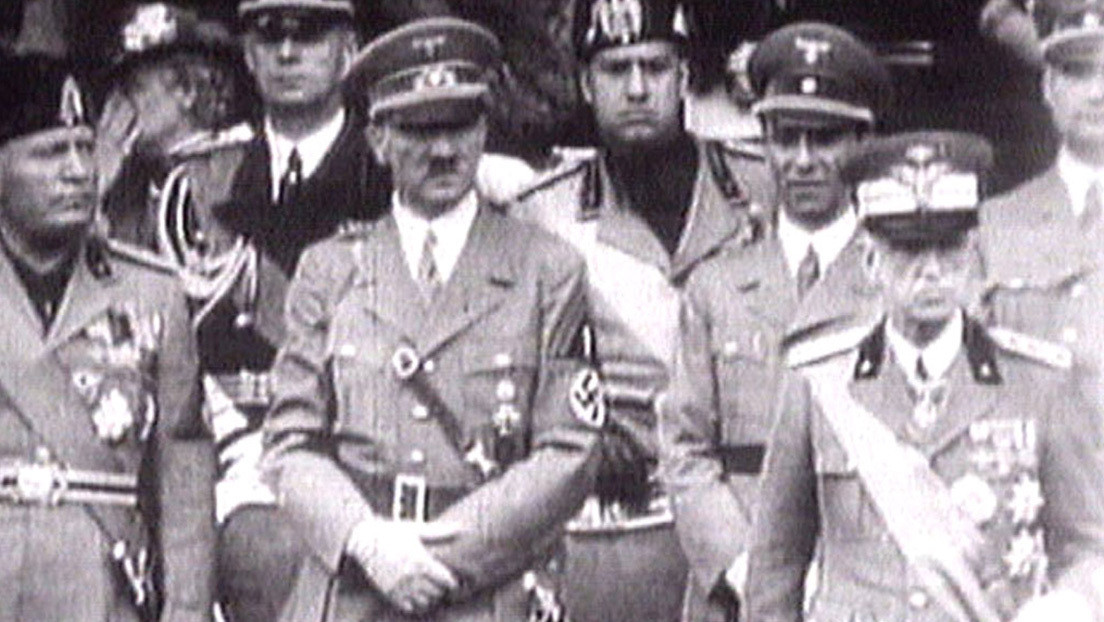 Monedas y una foto de Hitler con Mussolini: ¿qué esconde el supuesto refugio nazi en la selva argentina?