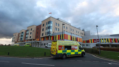 Un hospital se niega a tratar a una niña de 12 años porque su madre trabaja como enfermera con los pacientes con coronavirus