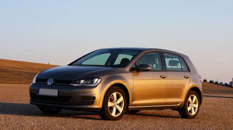 Ponen a la venta un Volkswagen con dos curiosos elementos: el velocímetro y el tacómetro los 'maneja' Hitler (FOTO)