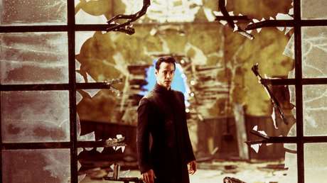 'En Matrix no hay covid': Polémica por la fiesta 'secreta' que celebró el final del rodaje de la cuarta película de la saga