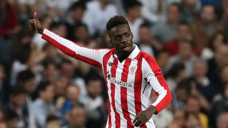 Por primera vez en España, la Fiscalía se querella contra dos aficionados por los insultos racistas a un futbolista negro