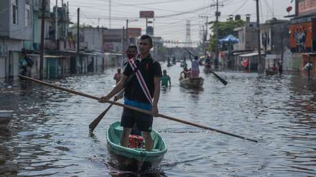 "Para mí no estaba con vida": El relato de una madre que vio a su bebé ahogarse y ser reanimado en medio de las inundaciones en México
