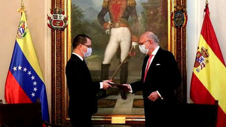 Arreaza acredita a Juan Trigo como nuevo Encargado de negocios de España en Venezuela