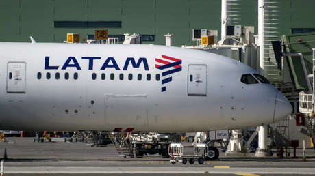 Latam le niega un vuelo a EE.UU. al hombre que insultó con xenofobia a un repartidor venezolano en Perú