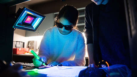 Estudiantes universitarios de segundo año descubren un "texto perdido" oculto en un manuscrito del siglo XV