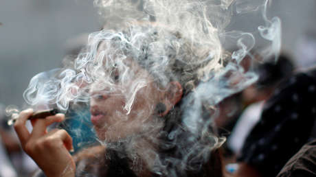 "Puerta de entrada para drogas más peligrosas y adictivas": Iglesia católica mexicana habla sobre la despenalización de la marihuana