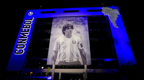 Joven que asegura ser hijo de Diego Maradona exige la exhumación de su cuerpo