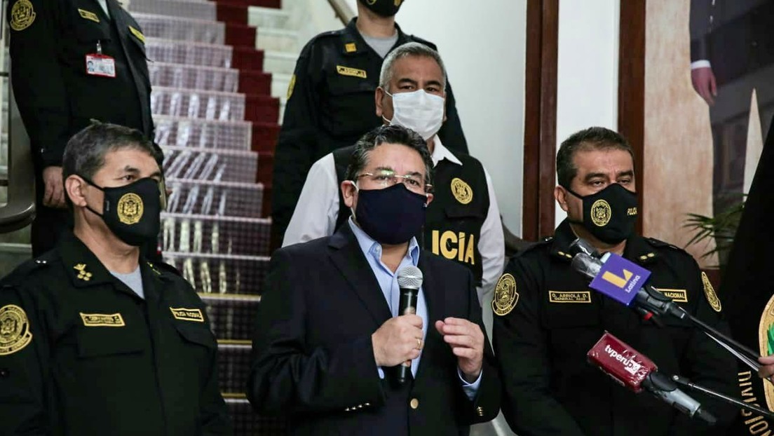 Renuncia el ministro del Interior de Perú, Rubén Vargas, después de dos semanas en el cargo y en medio de fuertes presiones políticas
