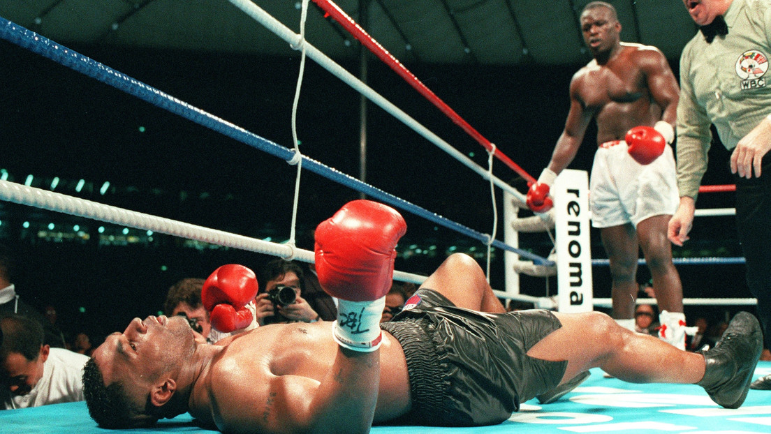 Icónico rival de Mike Tyson quiere volver a enfrentarse a él, luego de vencerlo por KO con una lluvia de golpes hace 30 años
