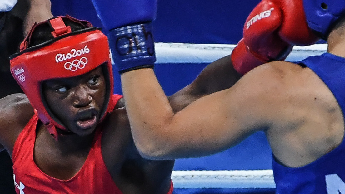 VIDEO: Claressa Shields, bicampeona olímpica de boxeo, muestra cuán peligrosa es en un entrenamiento de MMA y sorprende a excampeón de la UFC