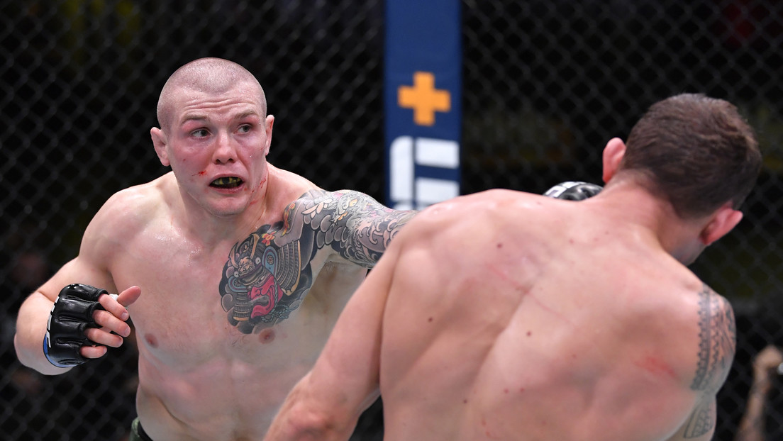 FOTO: El número 4 del peso medio termina con fracturas faciales y derrotado por el primer italiano en estelarizar un cartel de la UFC