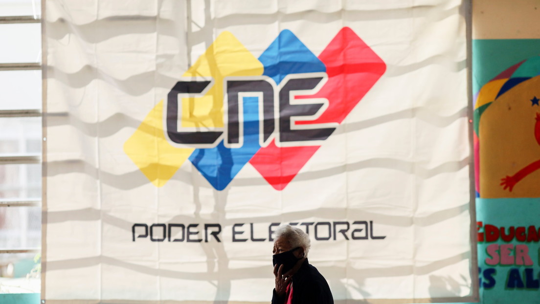 Comienza el cierre de los centros de votación en las elecciones parlamentarias de Venezuela
