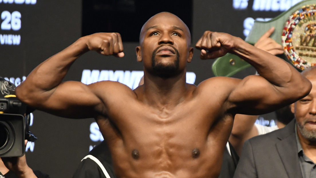 Floyd Mayweather sale del retiro y regresa al boxeo para enfrentar al famoso 'youtuber' Logan Paul