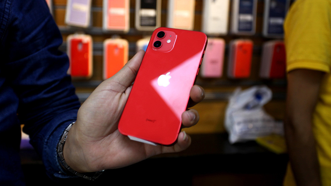 Apple admite un problema de carga inalámbrica en su último iPhone