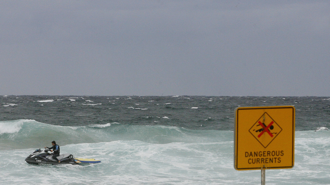 Dos padres mueren ahogados al intentar salvar a sus hijos en una playa de Australia