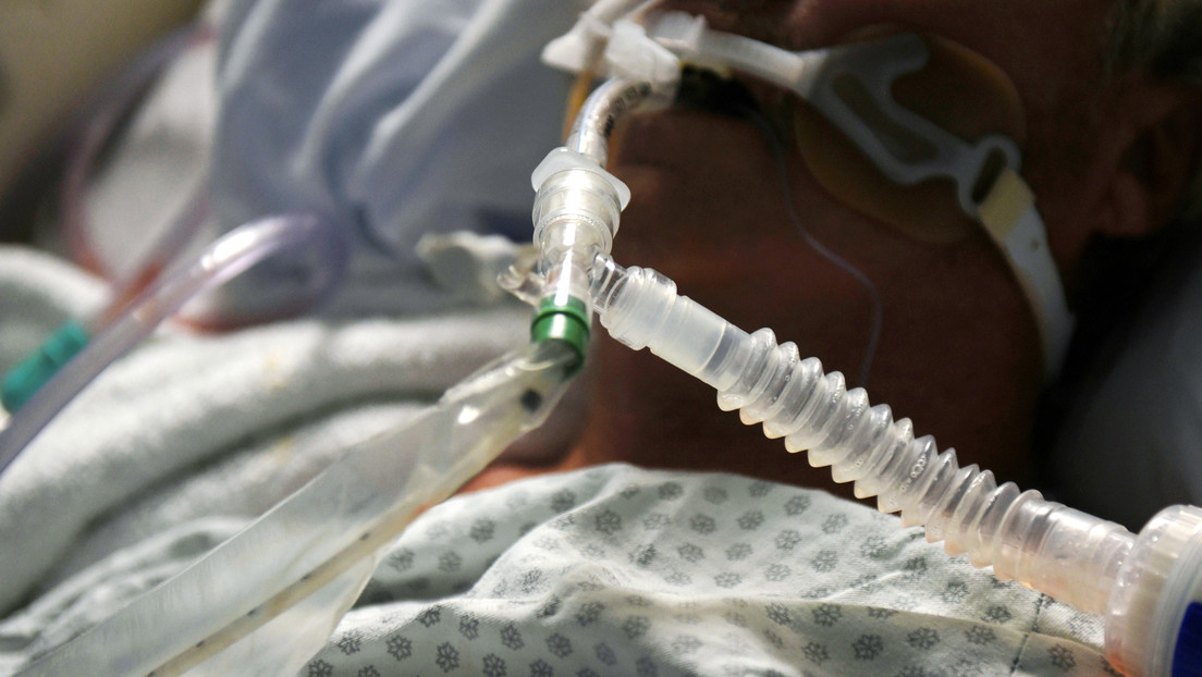 Por falta de oxígeno mueren en un hospital pakistaní 6 personas infectadas de coronavirus