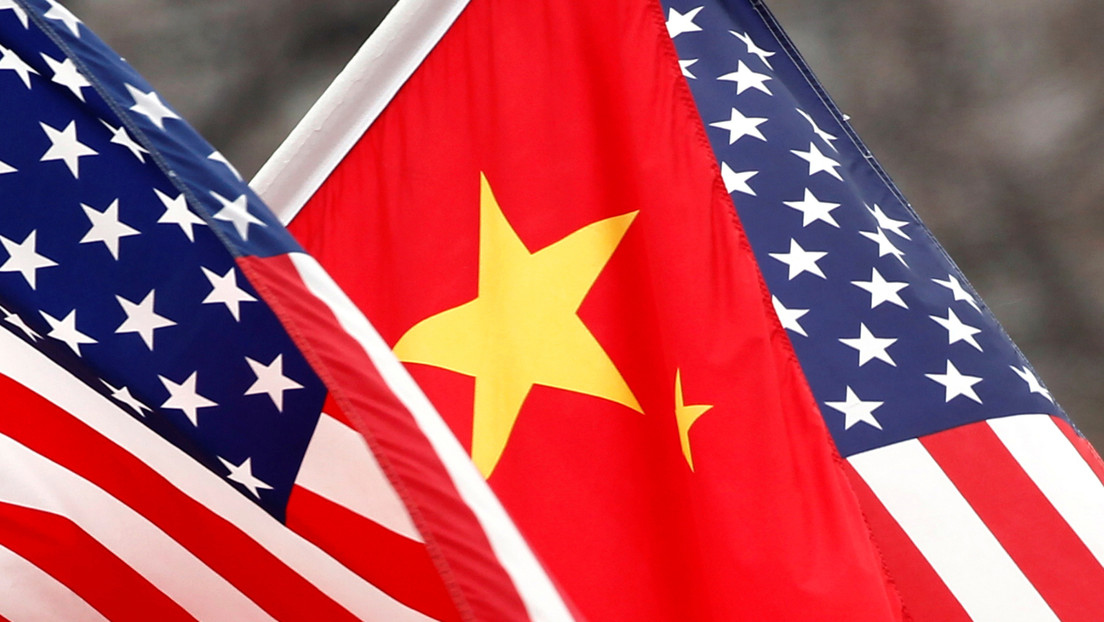 Pekín convoca al máximo diplomático de EE.UU. en China y promete contramedidas "recíprocas" por las nuevas sanciones de Washington